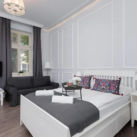 Perla Starego Miasta Kamienica Czapskich By Noclegi Renters Krakau Exterior foto