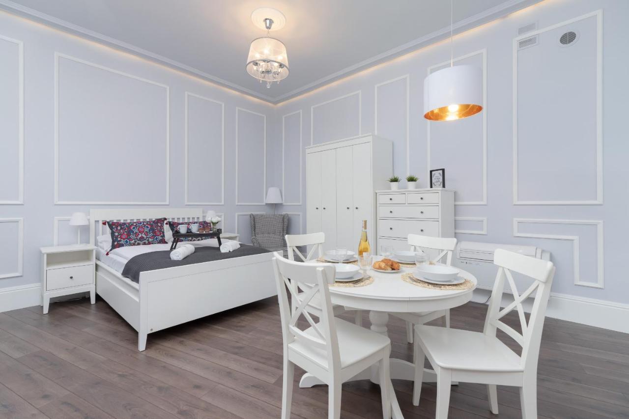 Perla Starego Miasta Kamienica Czapskich By Renters Апартаменти